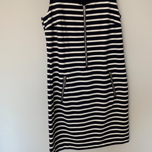 Michael Kors Navy & white dress with pockets - Picture 4 of 4